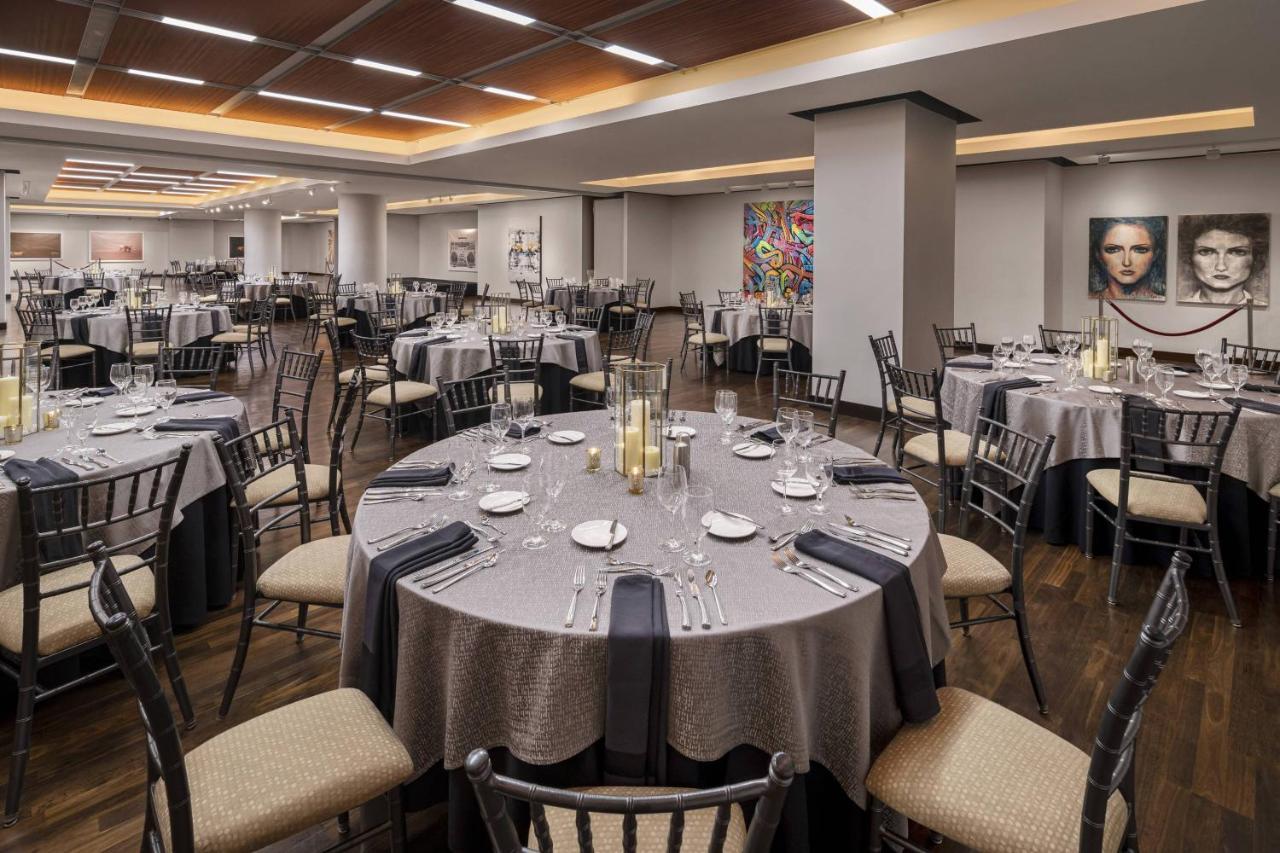 Jw Marriott Houston Downtown Hotel Екстериор снимка