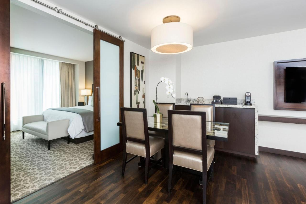 Jw Marriott Houston Downtown Hotel Екстериор снимка