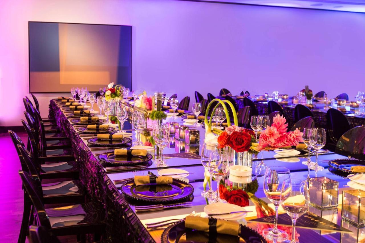 Jw Marriott Houston Downtown Hotel Екстериор снимка